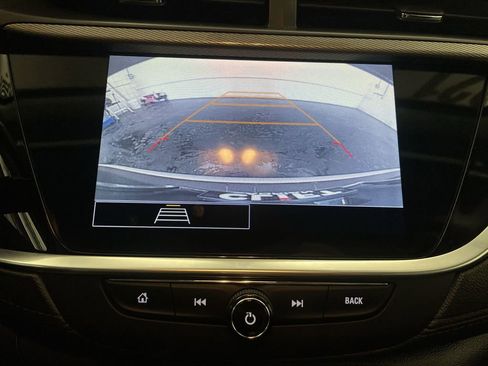 Used 2021 Buick Encore GX Preferred w/ Cold Weather Comfort Package FWD image 8