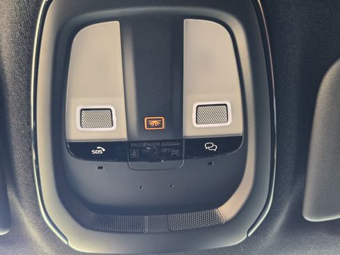 Certified 2023 Volvo C40 P8 Recharge Ultimate AWD/4WD image 22