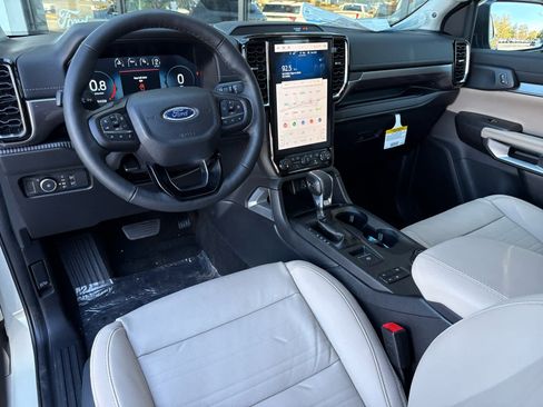 New 2025 Ford Ranger Lariat image 16