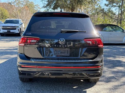 Used 2022 Volkswagen Tiguan SE R-Line image 8