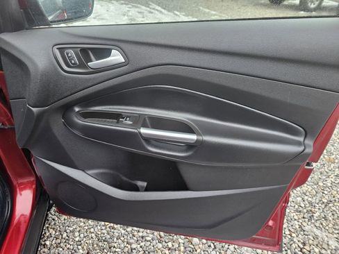 Used 2019 Ford Escape SEL image 21