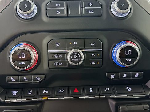 Used 2020 GMC Sierra 2500 Denali AWD/4WD image 17