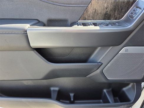 Certified 2025 Ford F250 Lariat w/ Lariat Ultimate Package image 32