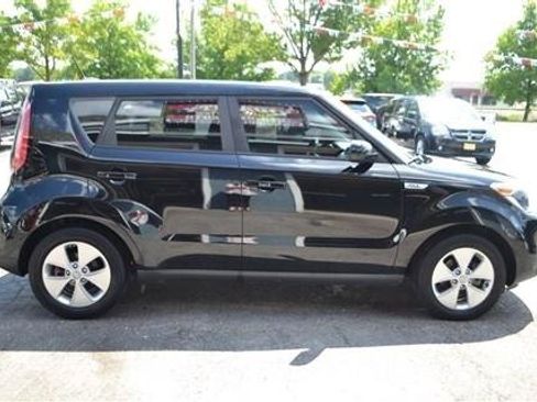 Used 2016 Kia Soul w/ Convenience Package FWD image 6