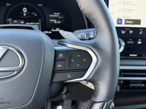 New 2026 Lexus RX 450h AWD image 23