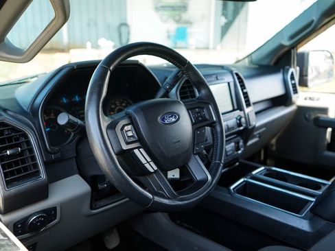 Used 2017 Ford F150 XLT w/ Equipment Group 302A Luxury RWD image 6