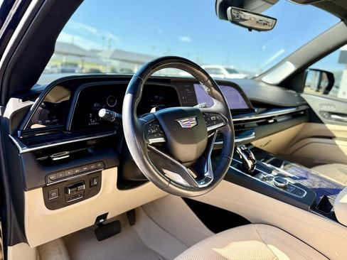 Used 2023 Cadillac Escalade ESV Premium Luxury w/ LPO, Radiant Package image 9