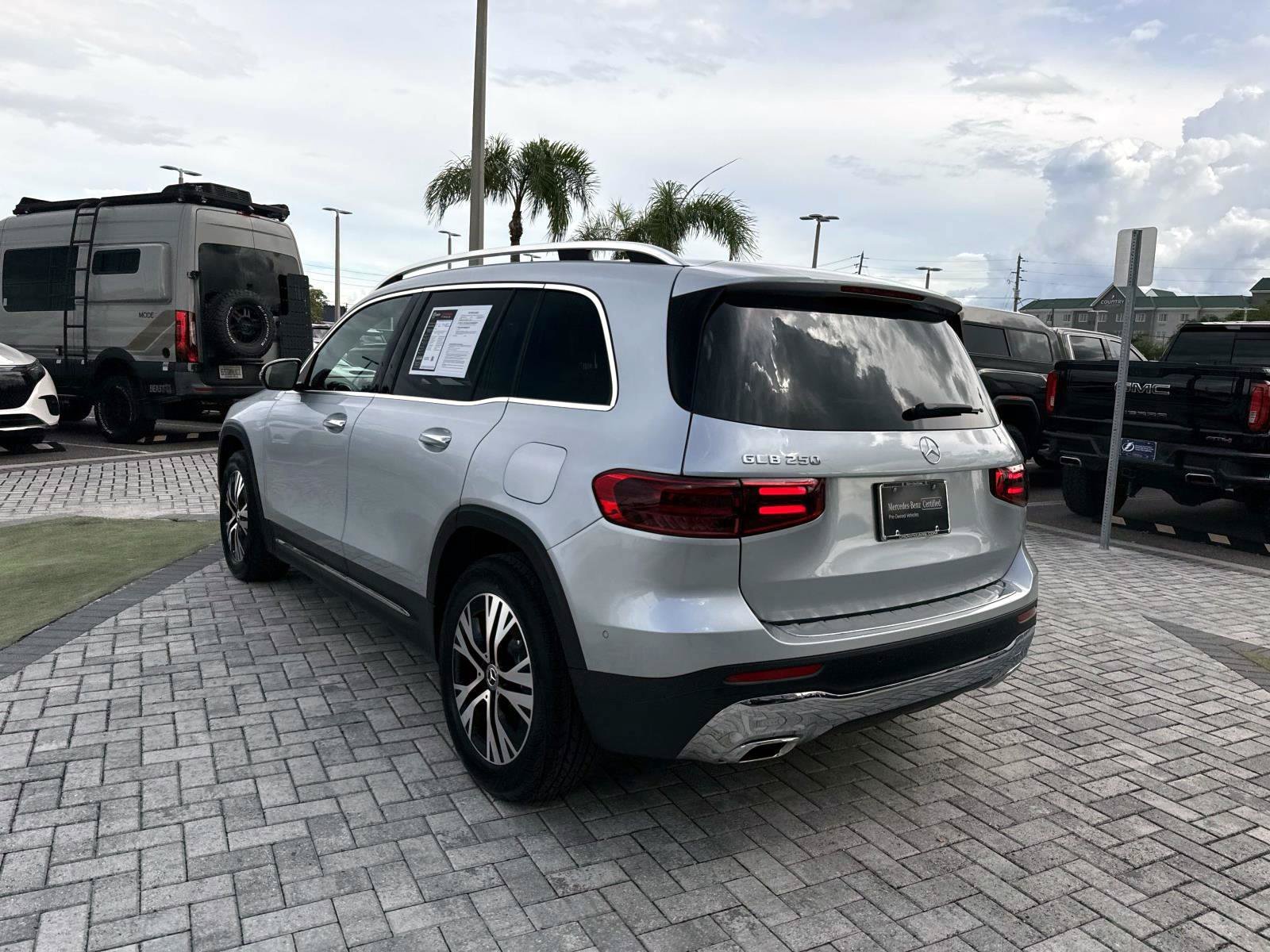 Certified 2025 Mercedes-Benz GLB 250 image 4