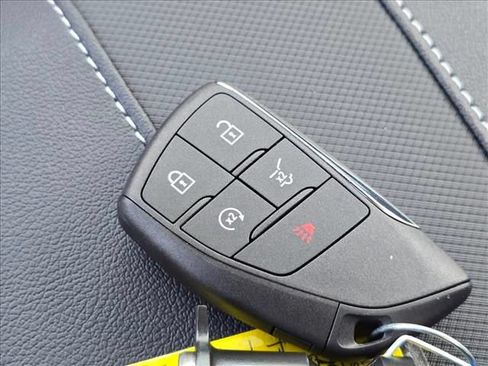 New 2026 Chevrolet Traverse RS w/ LPO, Floor Liner Package FWD image 26