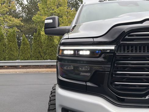 Used 2026 RAM 2500 Laramie AWD/4WD image 40