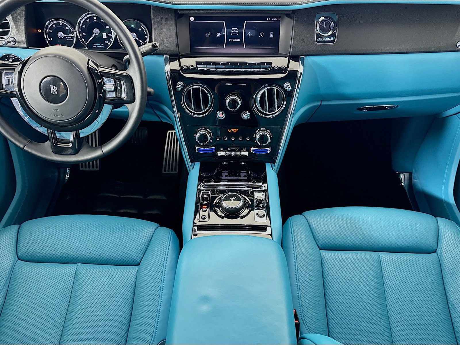 Certified 2022 Rolls-Royce Cullinan w/ Dark Exterior Package AWD/4WD image 24