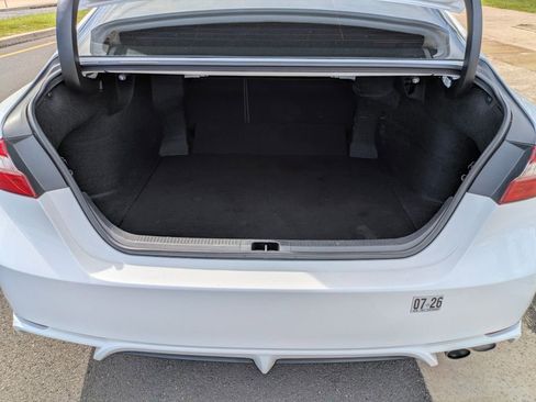 Used 2019 Toyota Camry SE image 13