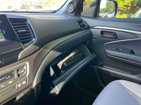 Used 2023 Honda Passport EX-L image 10