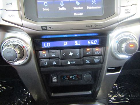 Used 2016 Toyota 4Runner Limited image 20