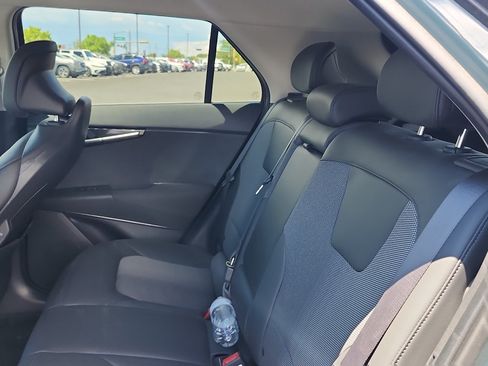Used 2023 Kia Niro Wind w/ Wind Preserve Package FWD image 12