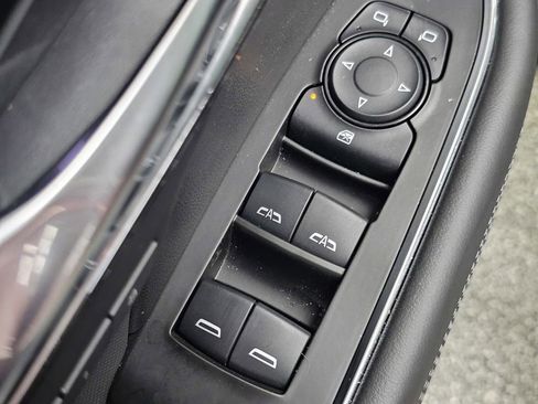 Used 2024 Buick Envision Preferred AWD/4WD image 35