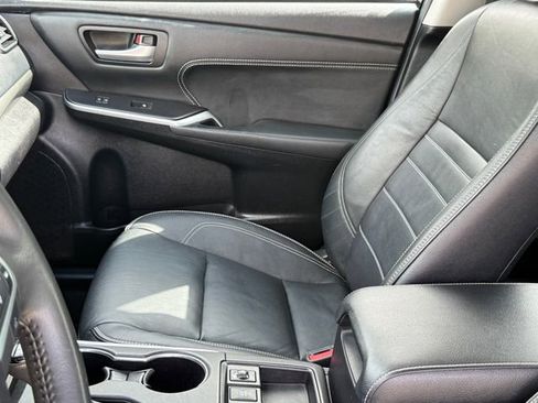 Used 2015 Toyota Camry XLE FWD image 10