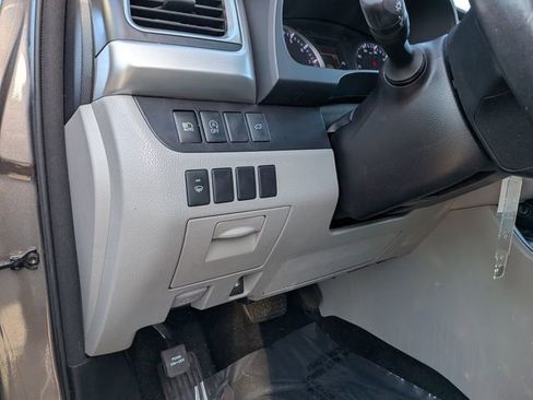 Used 2017 Toyota Highlander Plus image 18