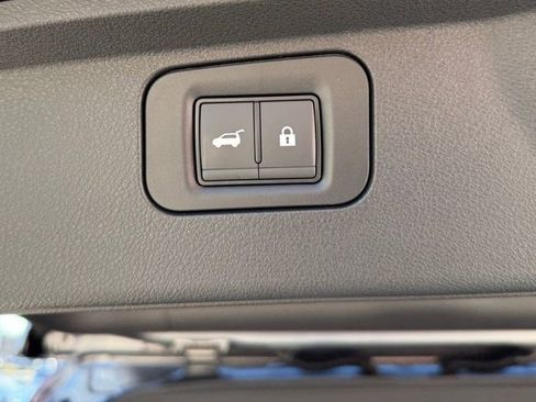 New 2025 Nissan Armada SL w/ Captain's Chari Seat Package image 29