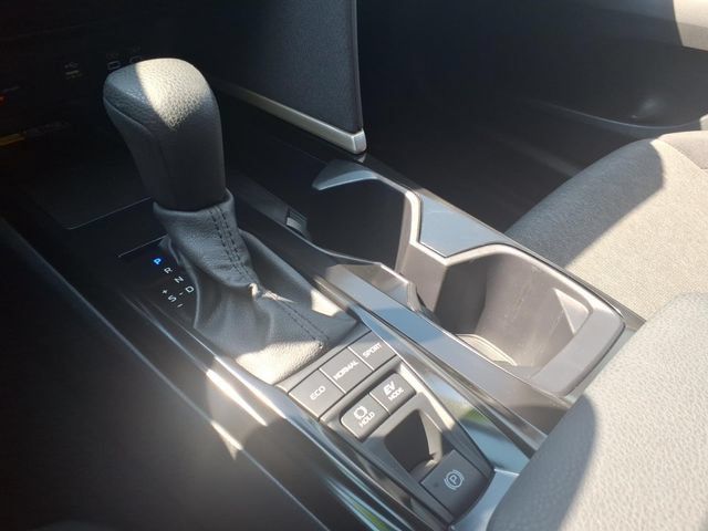 Used 2025 Toyota Camry LE w/ Convenience Package FWD image 16