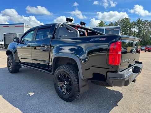 Used 2018 Chevrolet Colorado ZR2 w/ ZR2 Midnight Special Edition AWD/4WD image 5
