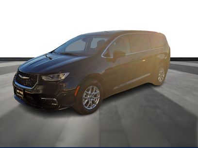 Used 2023 Chrysler Pacifica Touring-L
