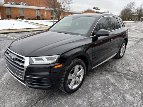 Used 2019 Audi Q5 2.0T Premium Plus w/ Premium Plus Package image 3