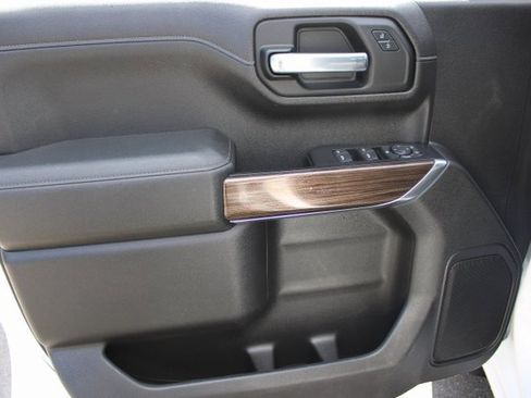 Used 2021 Chevrolet Silverado 1500 LT image 7