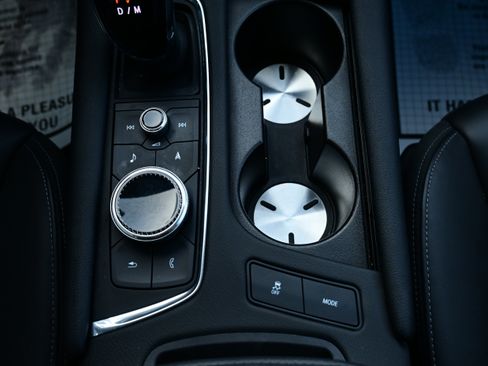 Used 2025 Cadillac XT6 Premium Luxury image 24