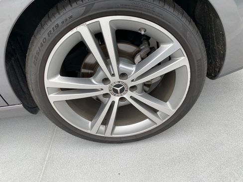Used 2021 Mercedes-Benz CLA 250 image 5