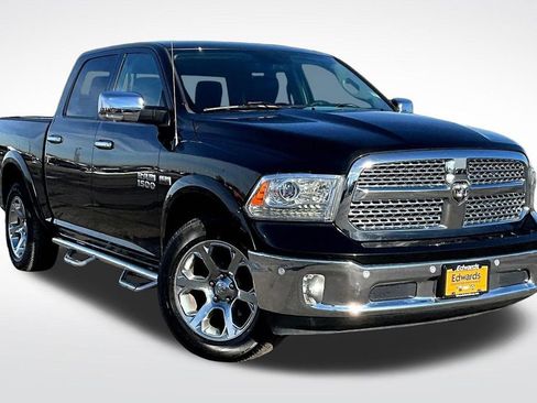 Used 2016 RAM 1500 Laramie w/ Convenience Group AWD/4WD image 3