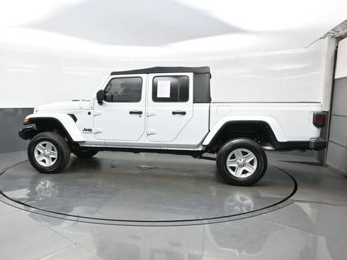 Used 2022 Jeep Gladiator Sport AWD/4WD image 4