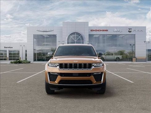 New 2026 Jeep Grand Cherokee Limited w/ Luxury Tech Group II RWD image 6
