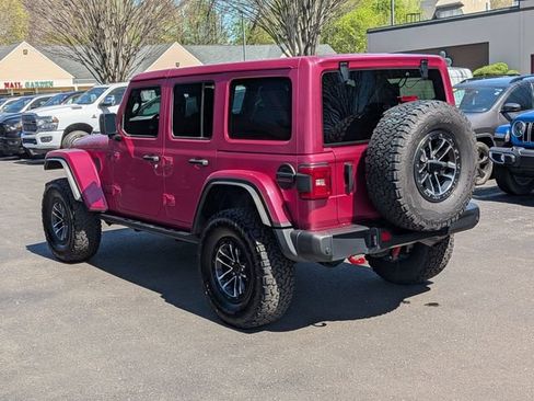 Used 2024 Jeep Wrangler Unlimited Rubicon AWD/4WD image 5