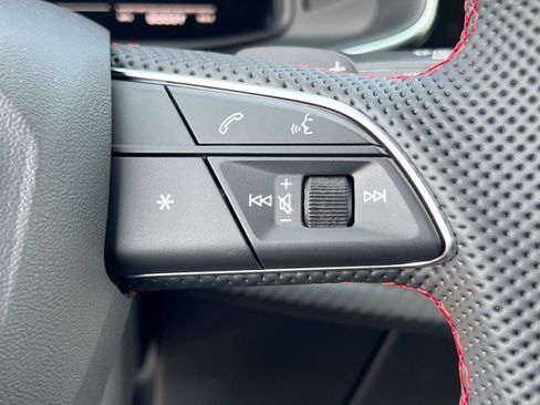 New 2026 Audi SQ8 Prestige AWD/4WD image 19