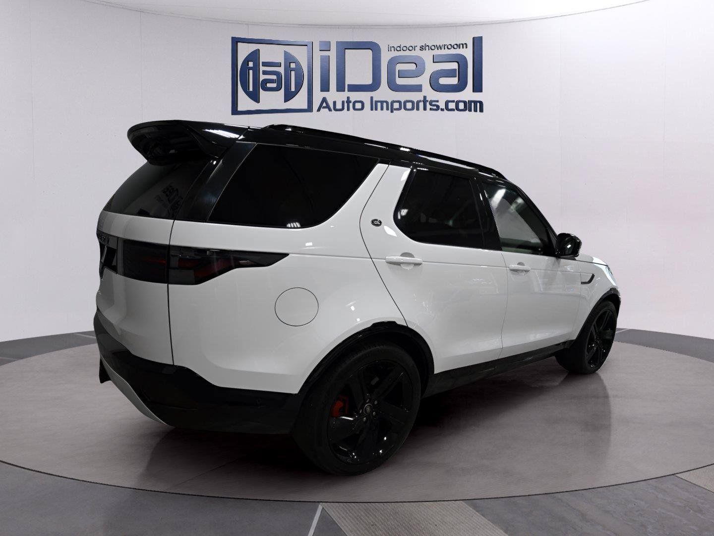 Used 2022 Land Rover Discovery HSE R-Dynamic AWD/4WD image 5