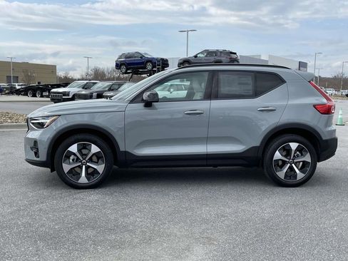 New 2026 Volvo XC40 B5 Plus w/ Protection Package Premier image 21