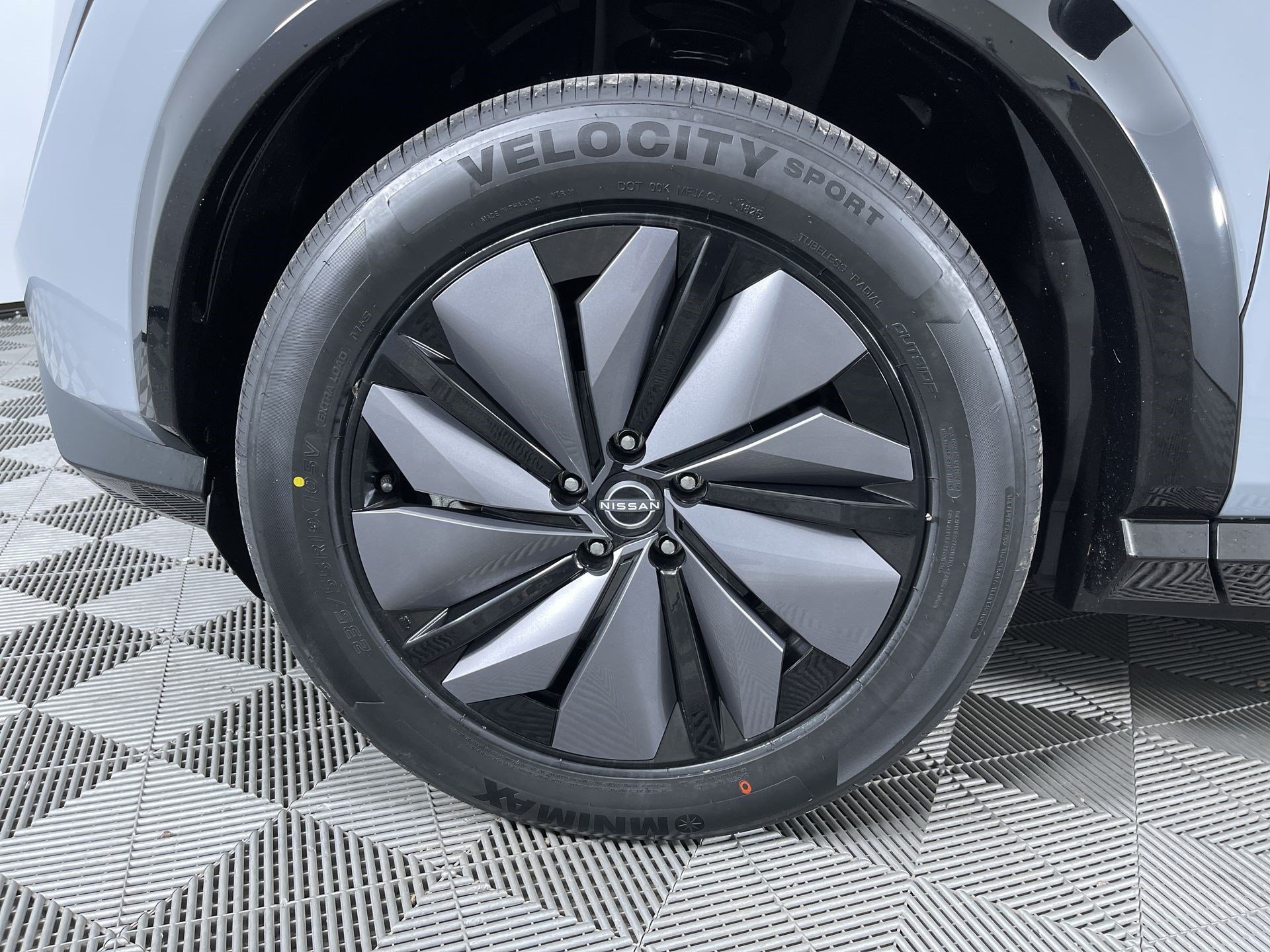 Certified 2024 Nissan Ariya AWD image 26