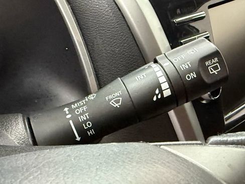 Used 2021 Nissan Murano SV FWD image 14