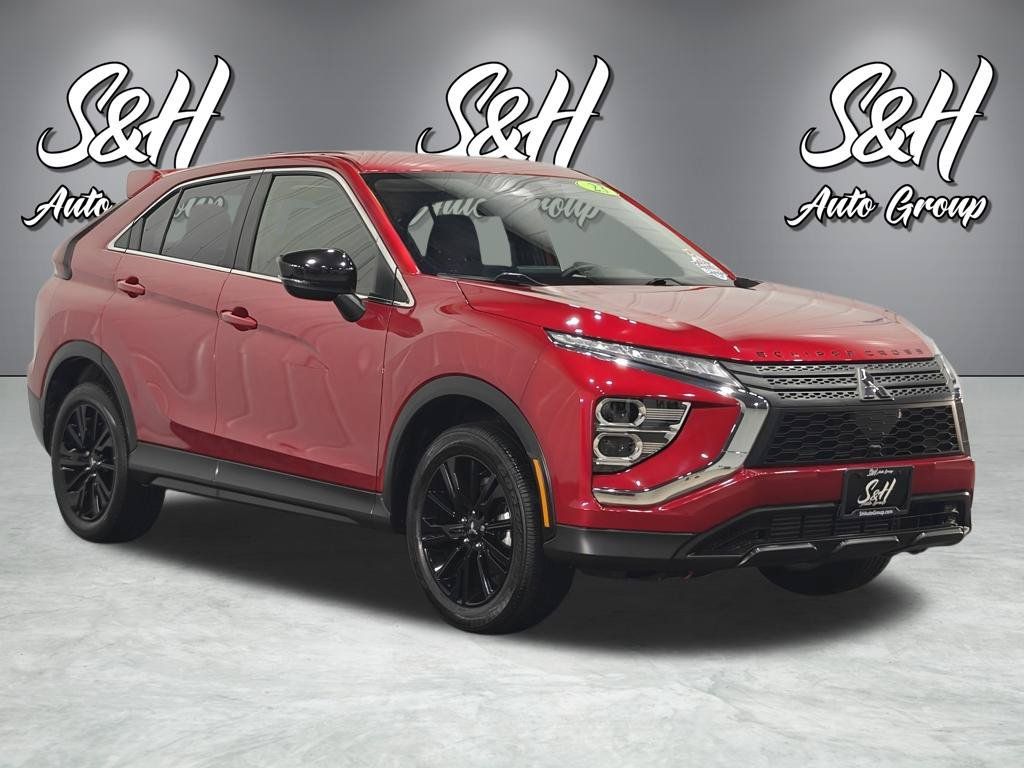 Used 2023 Mitsubishi Eclipse Cross LE AWD/4WD image 2