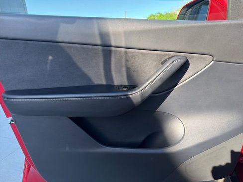 Used 2020 Tesla Model Y Performance image 21