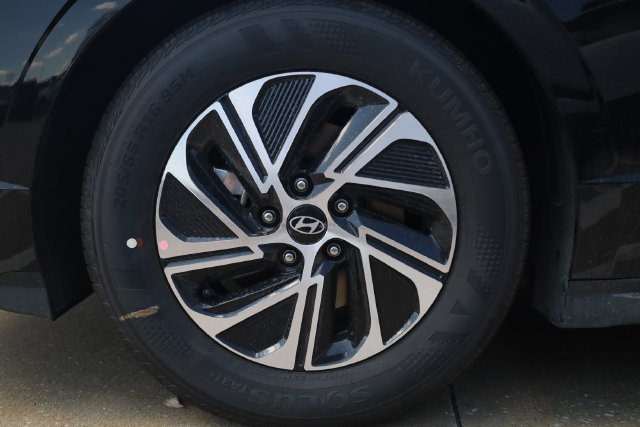 New 2026 Hyundai Sonata Blue FWD image 7