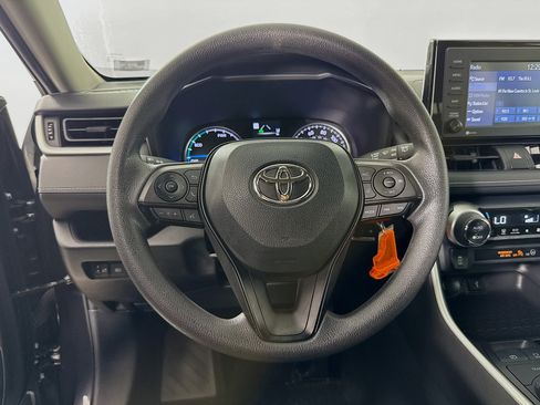 Used 2022 Toyota RAV4 LE AWD/4WD image 12