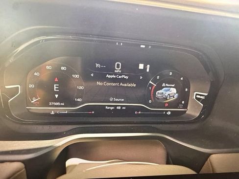 Used 2022 GMC Yukon Denali RWD image 5