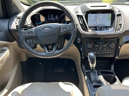 Used 2018 Ford Escape Titanium AWD/4WD image 23