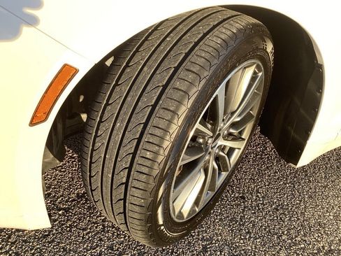 Used 2019 Lincoln MKZ Premiere image 16