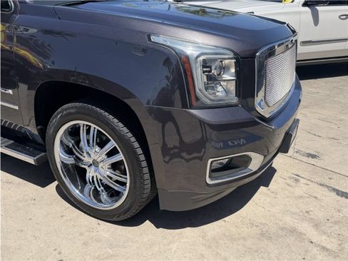 Used 2017 GMC Yukon SLT RWD image 7