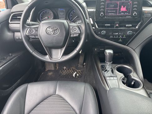 Used 2024 Toyota Camry SE FWD image 8