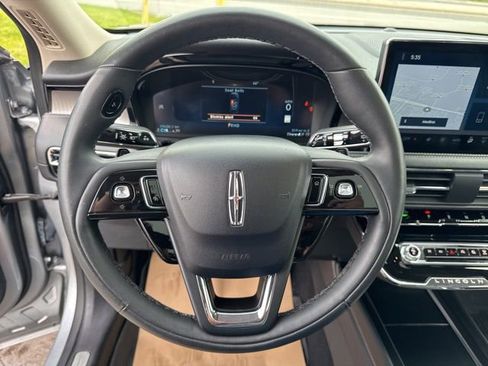 Used 2023 Lincoln Corsair AWD w/ Equipment Group 101A image 13