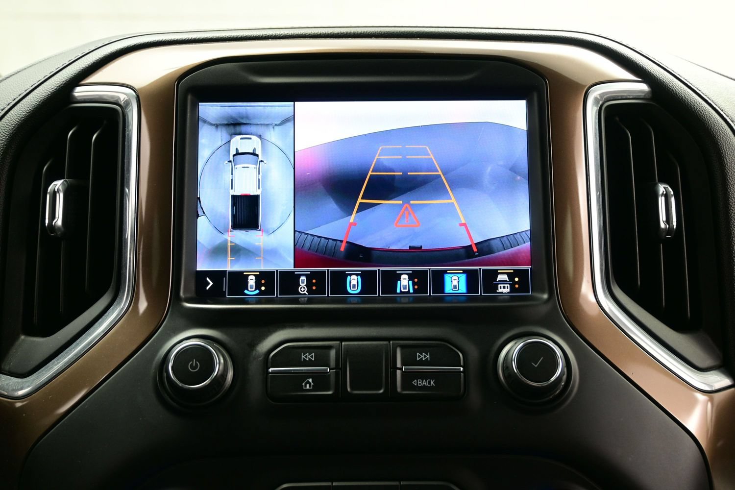 Used 2020 Chevrolet Silverado 3500 High Country w/ Technology Package AWD/4WD image 22